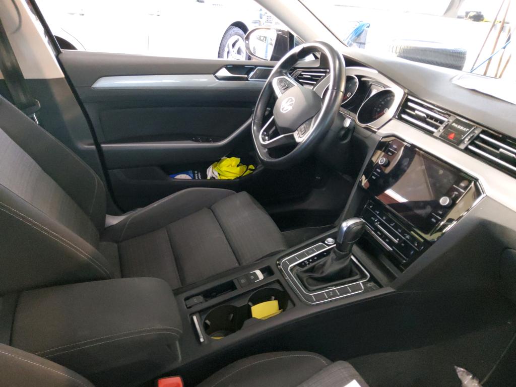 Volkswagen Passat Business+