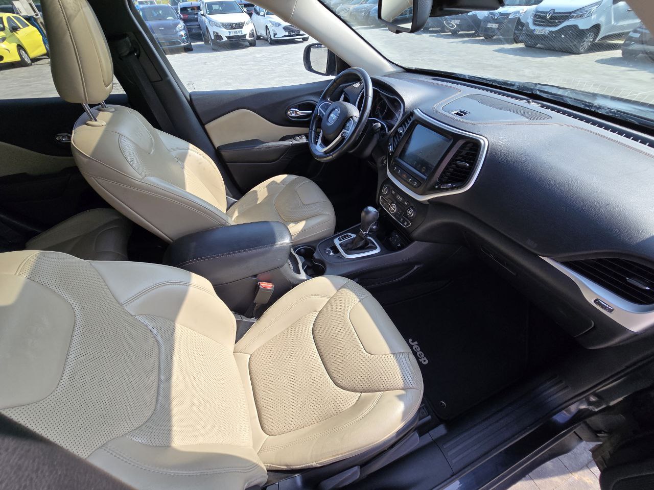 JEEP CHEROKEE