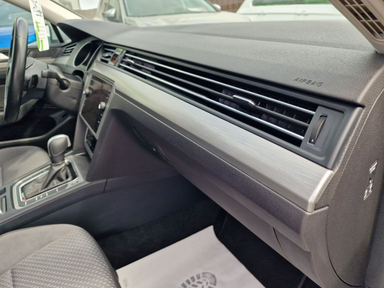 Volkswagen Passat Business+