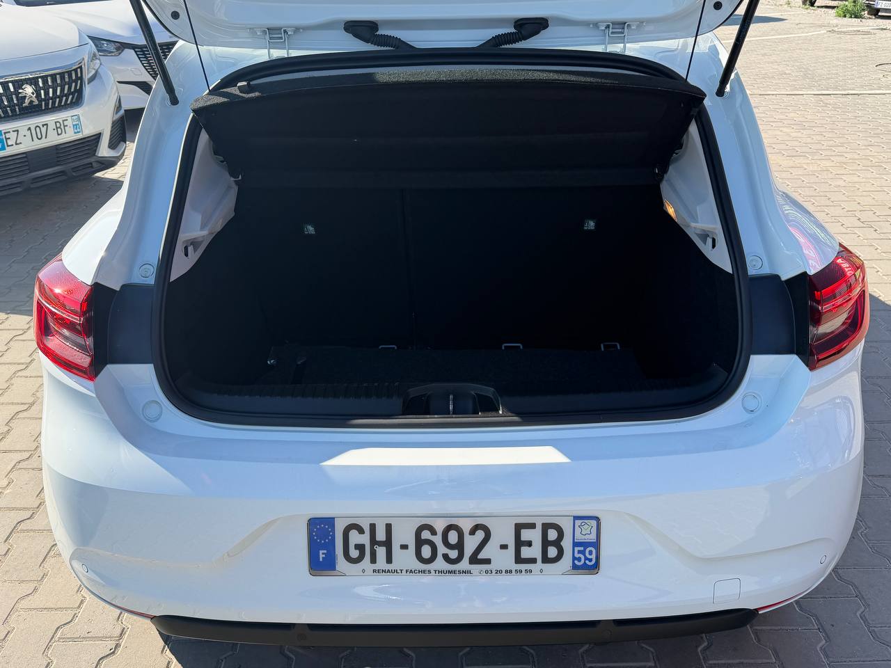 Renault Clio Business Hybrid