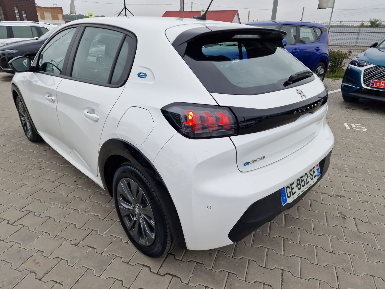 Peugeot 208