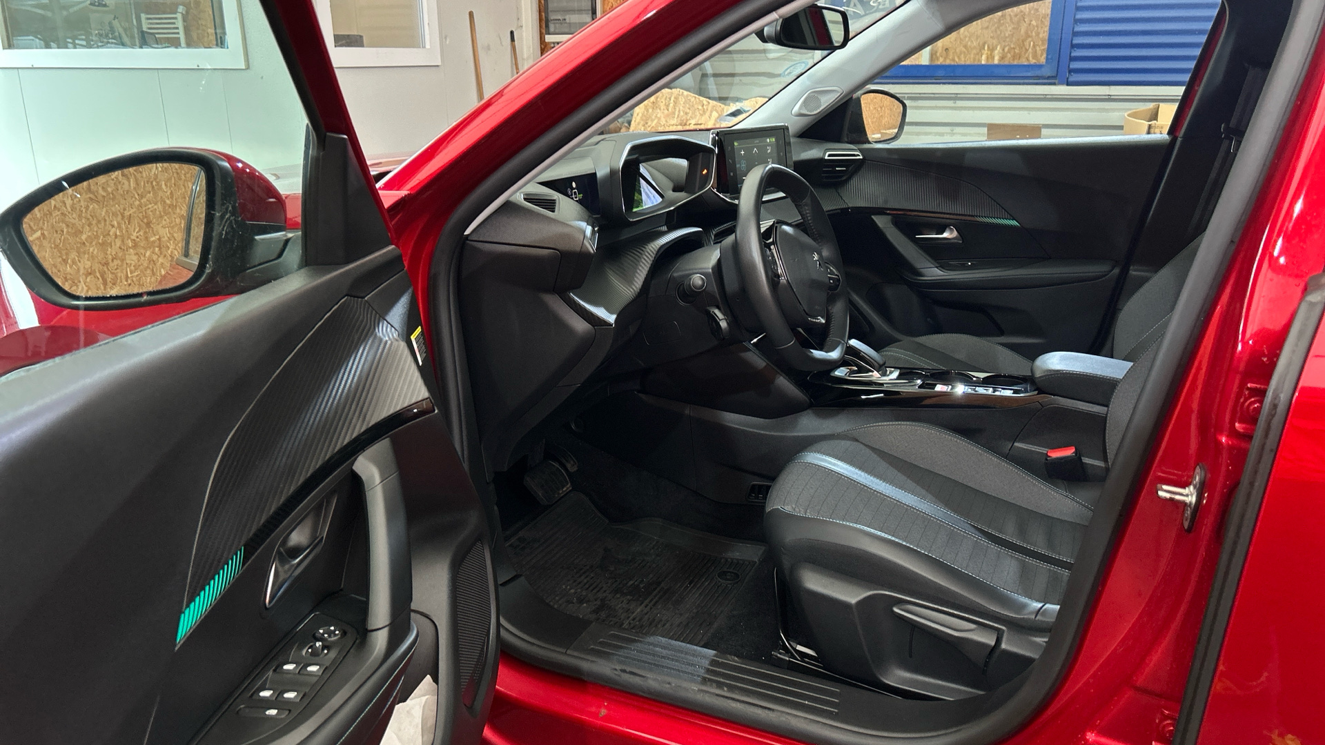 Peugeot E-2008 Allure Pack