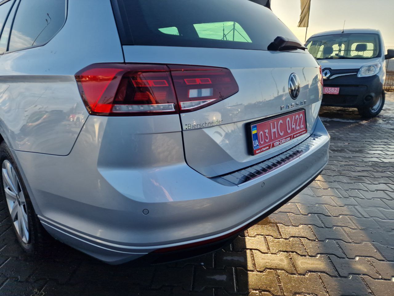 Volkswagen Passat Business+