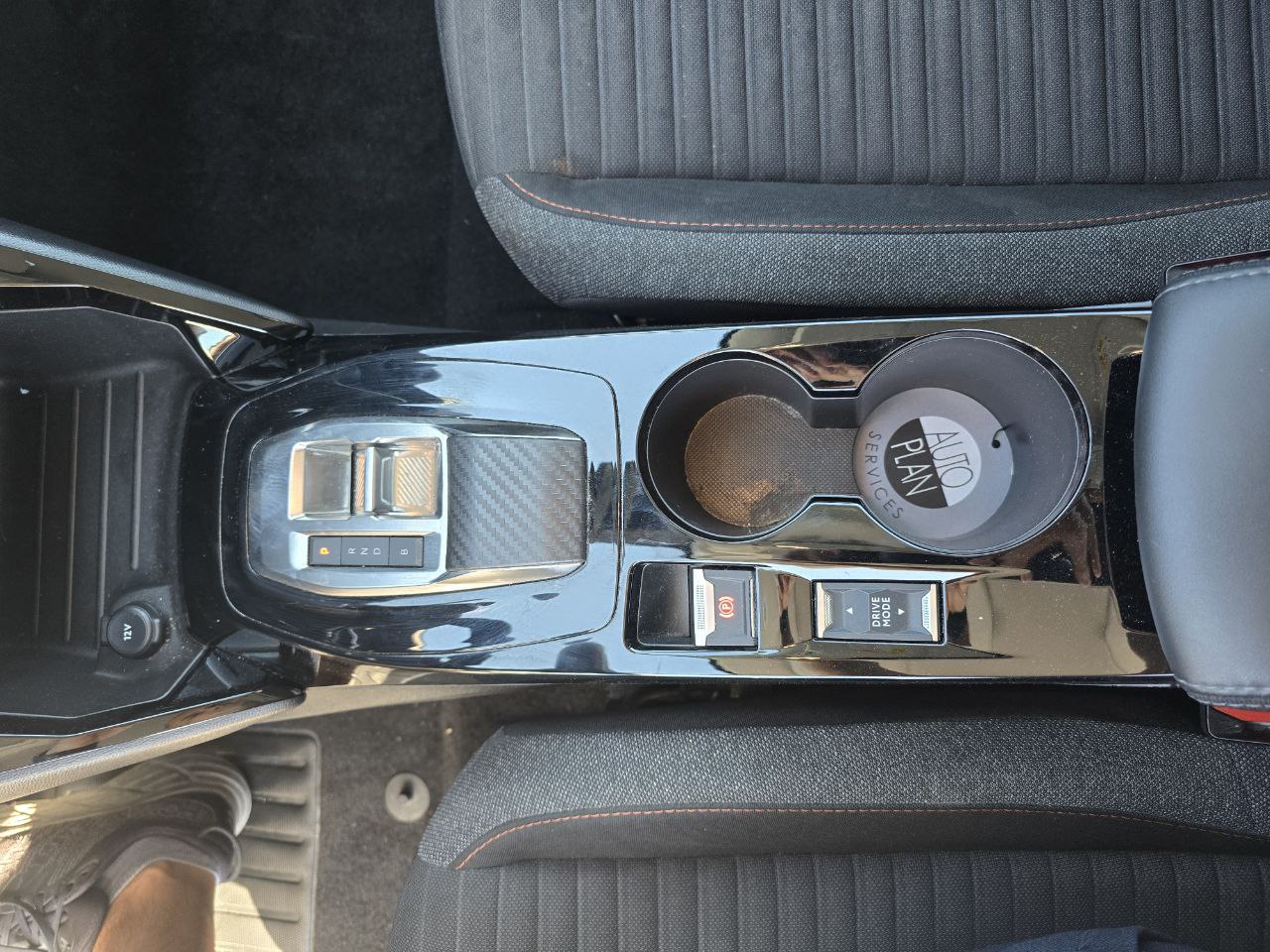 Peugeot E-208 Business
