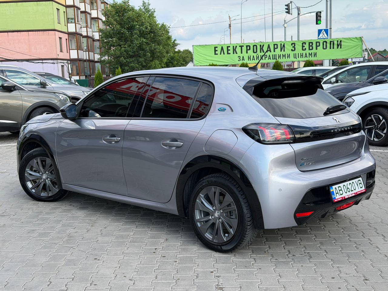 Peugeot 208