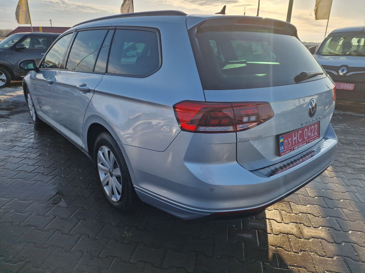 Volkswagen Passat Business+