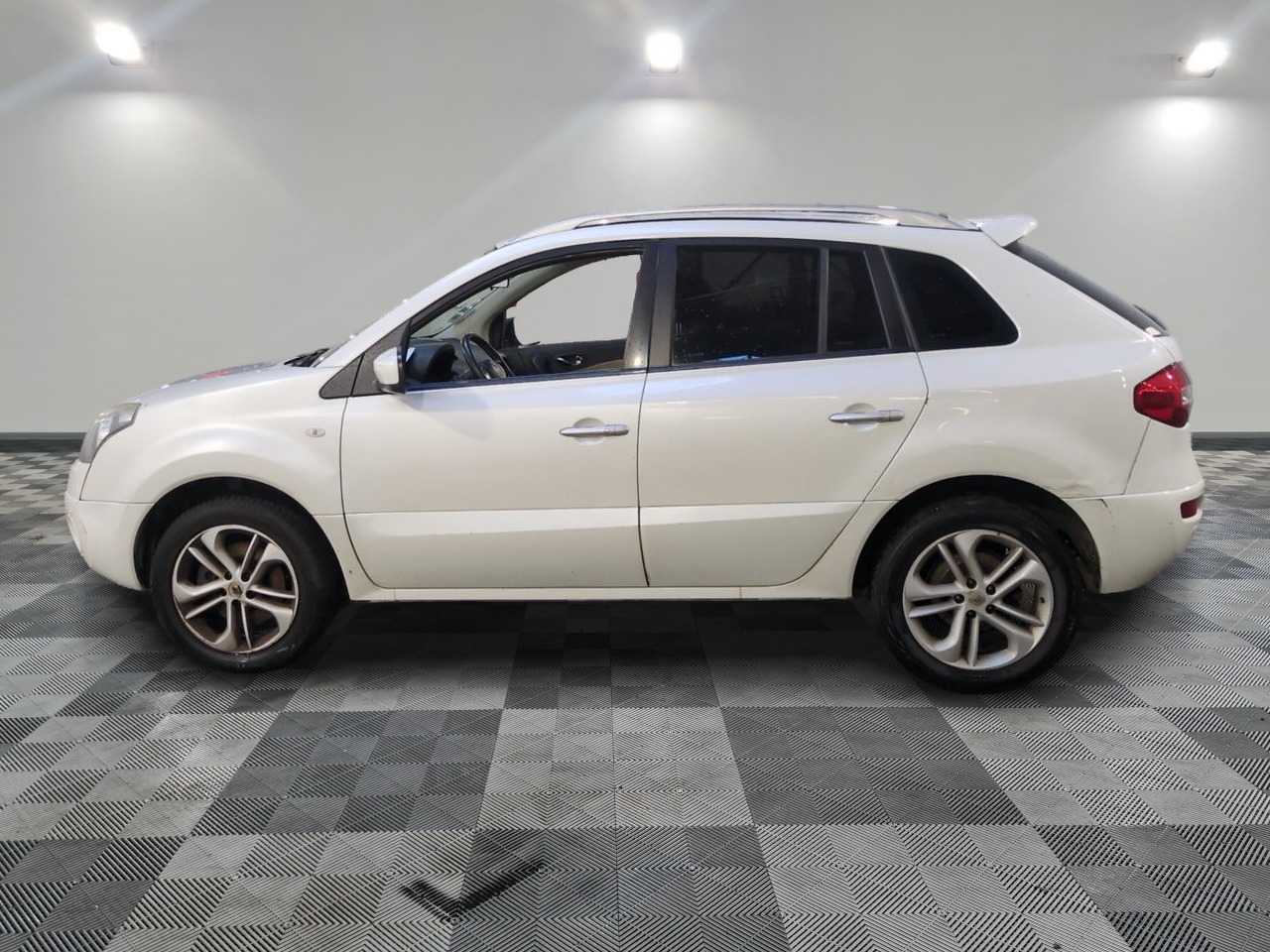 Renault Koleos White Edition